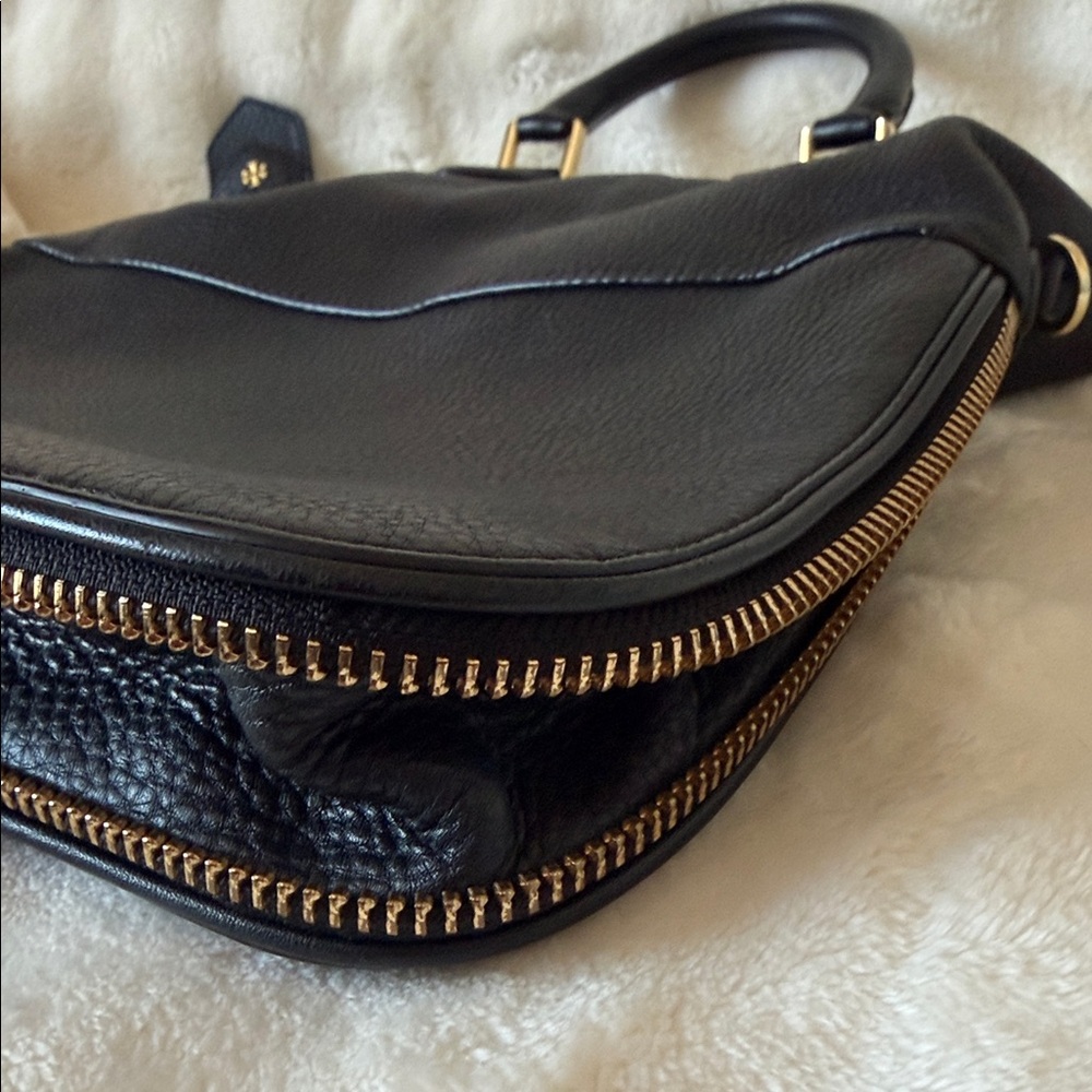 Tory Burch Fleming Pebbled Black Leather Satchel - Picture 5 of 10